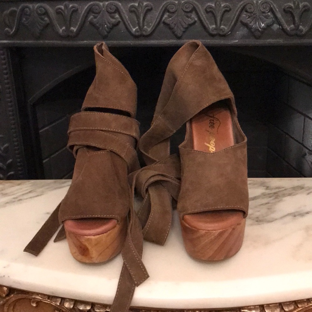 Free People suede platforms with long ties sz 6
